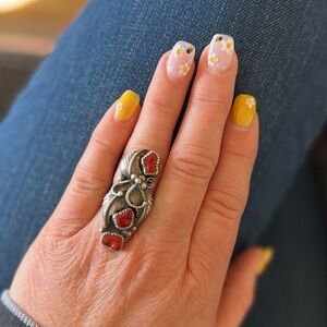 Gorgeous Vintage Sterling & Coral ring